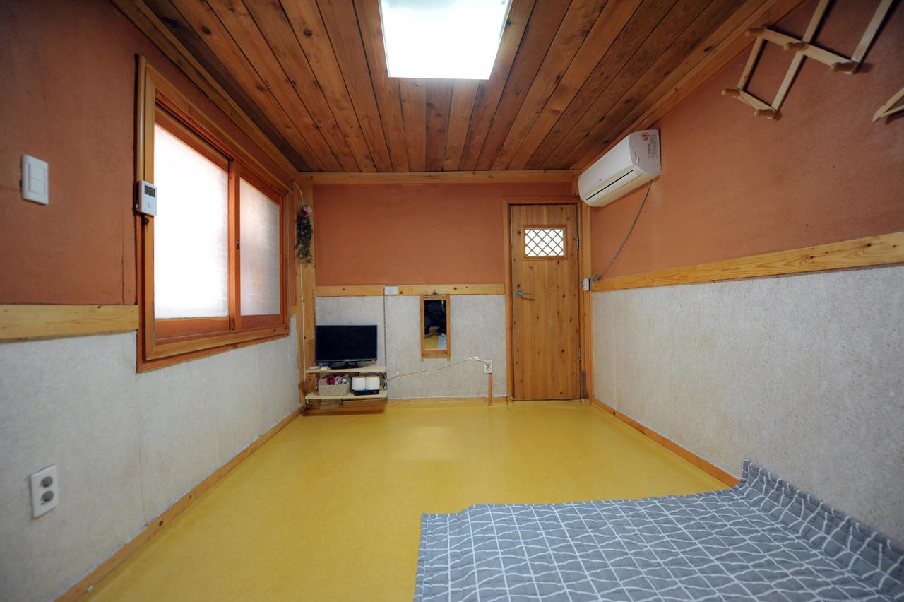 Pinetree View Hanok Guesthouse Jeonju Exterior foto