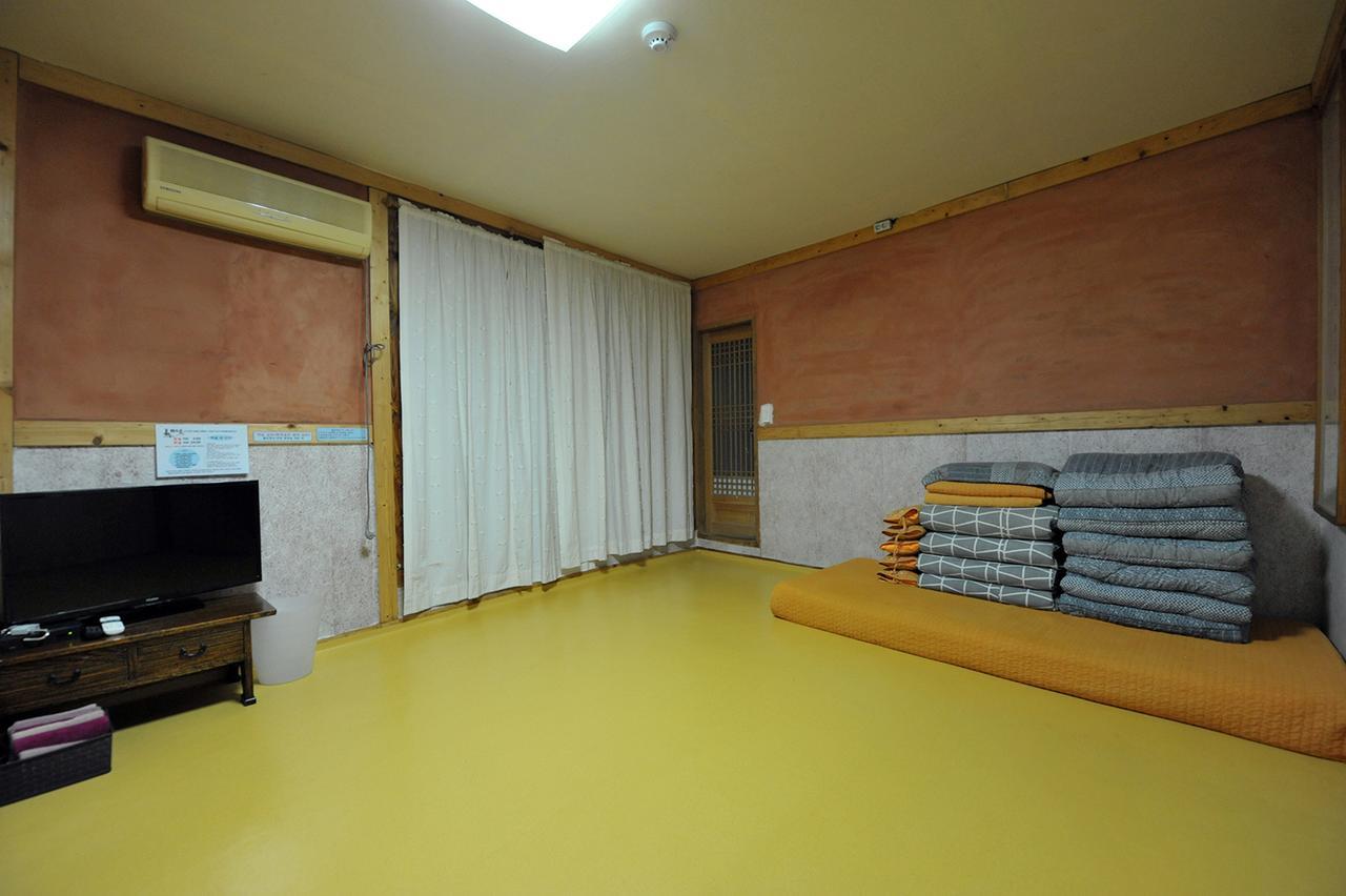 Pinetree View Hanok Guesthouse Jeonju Exterior foto