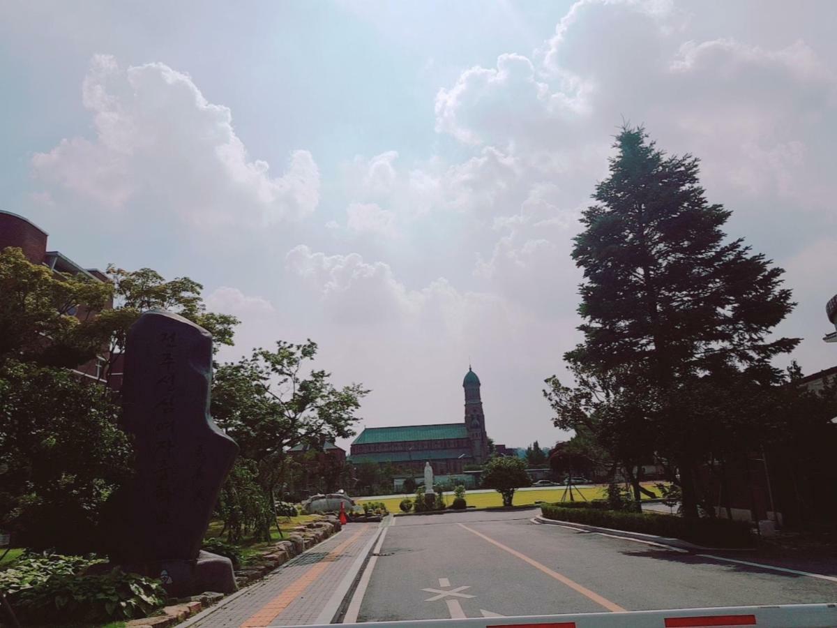 Pinetree View Hanok Guesthouse Jeonju Exterior foto