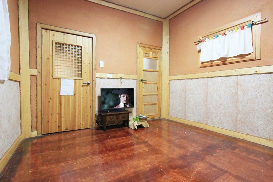 Pinetree View Hanok Guesthouse Jeonju Exterior foto