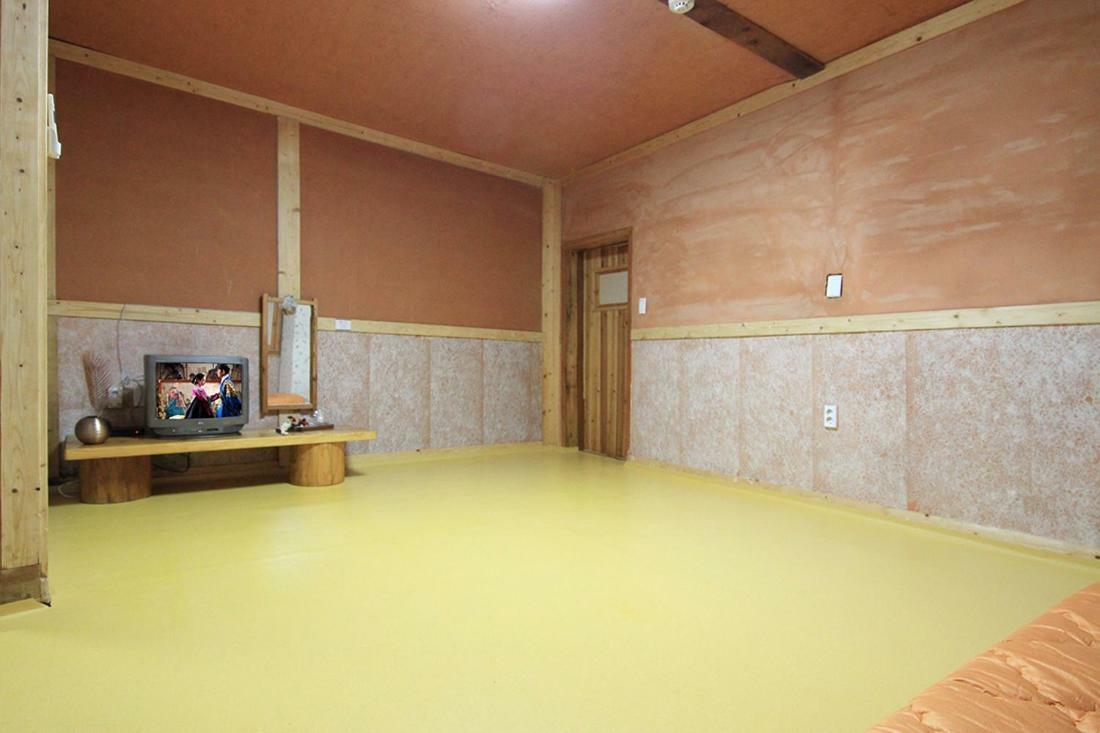 Pinetree View Hanok Guesthouse Jeonju Exterior foto