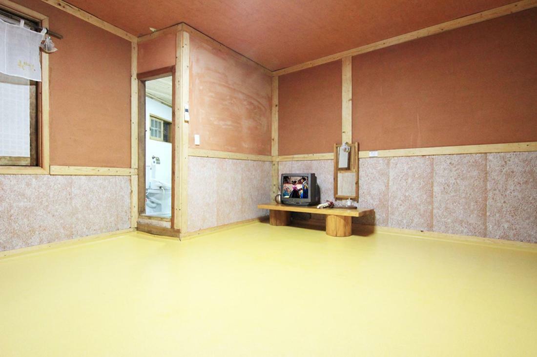 Pinetree View Hanok Guesthouse Jeonju Exterior foto